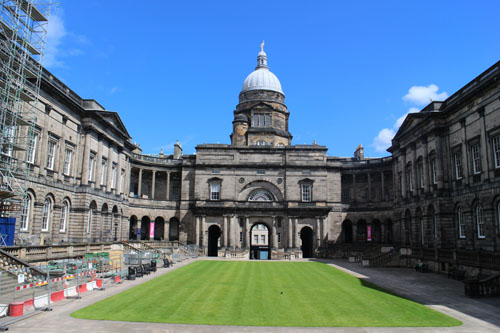 英国爱丁堡大学有预科吗？
